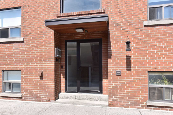 121 Fourth St, Toronto