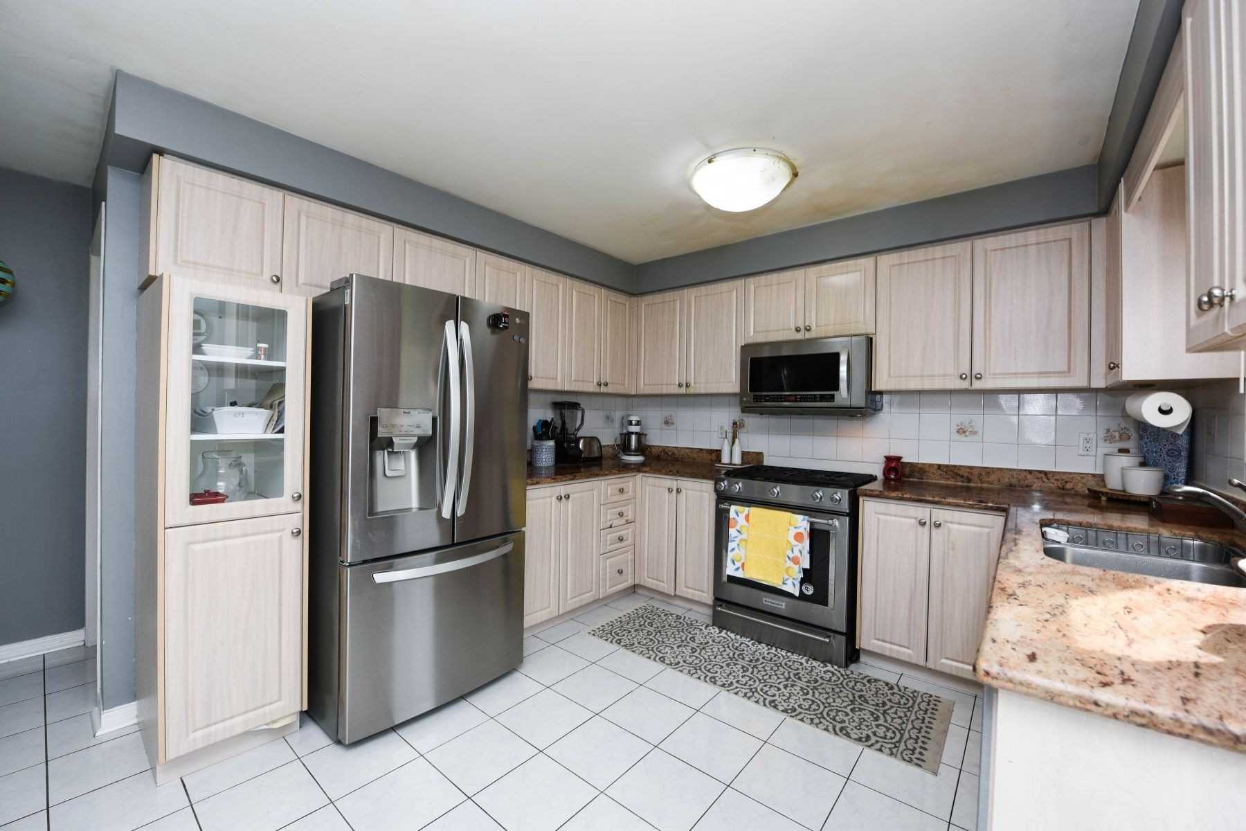1521 Roseway Dr