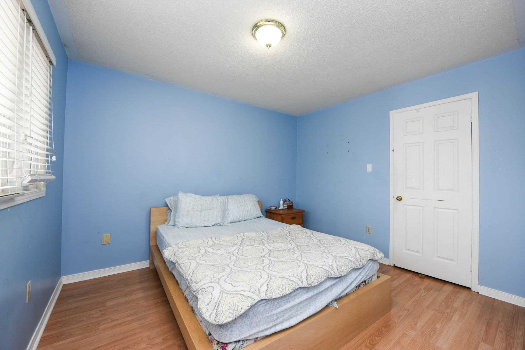 1521 Roseway Dr