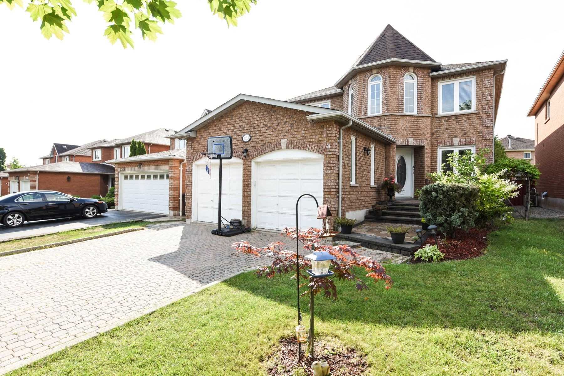 1521 Roseway Dr