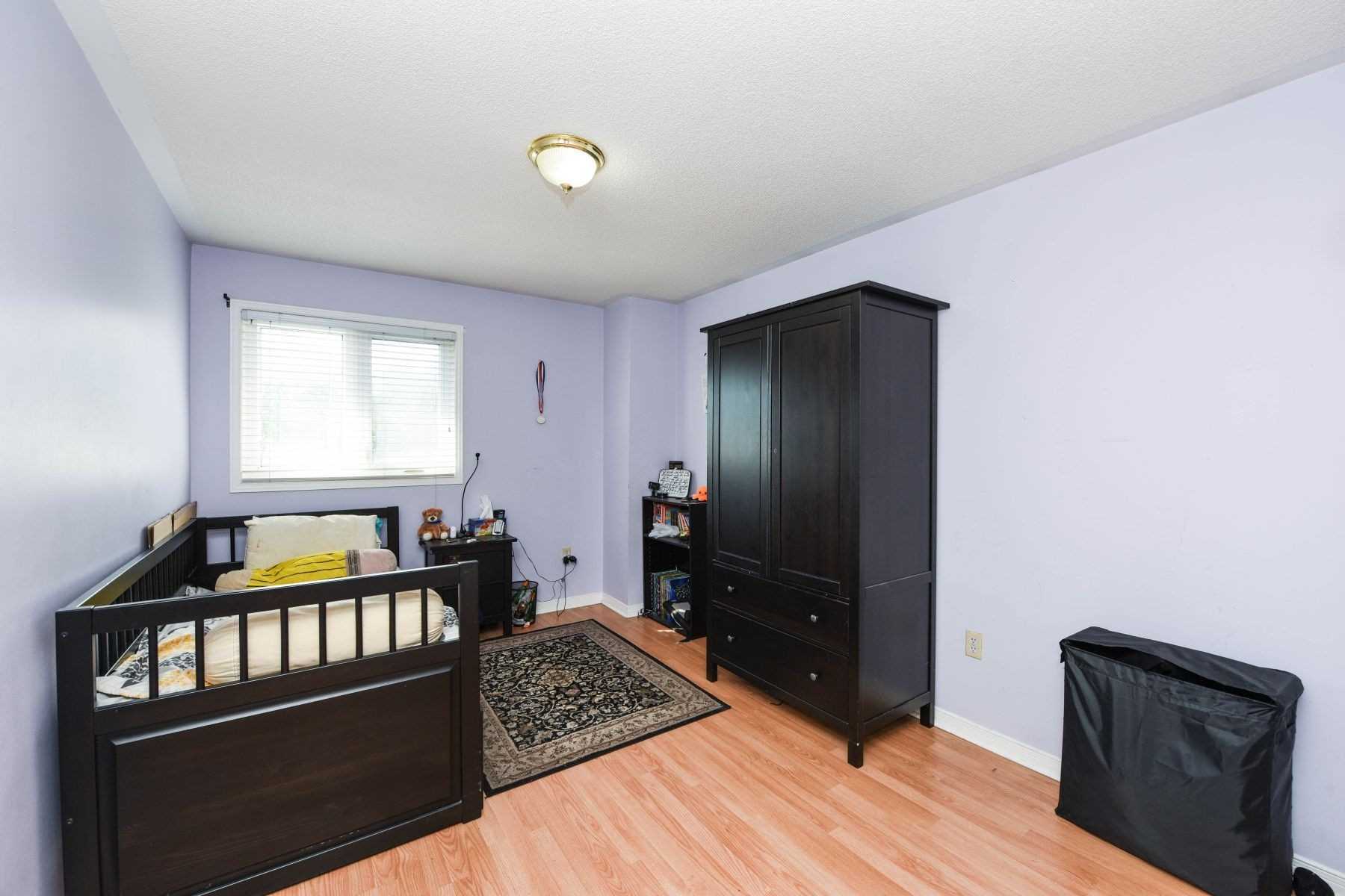 1521 Roseway Dr
