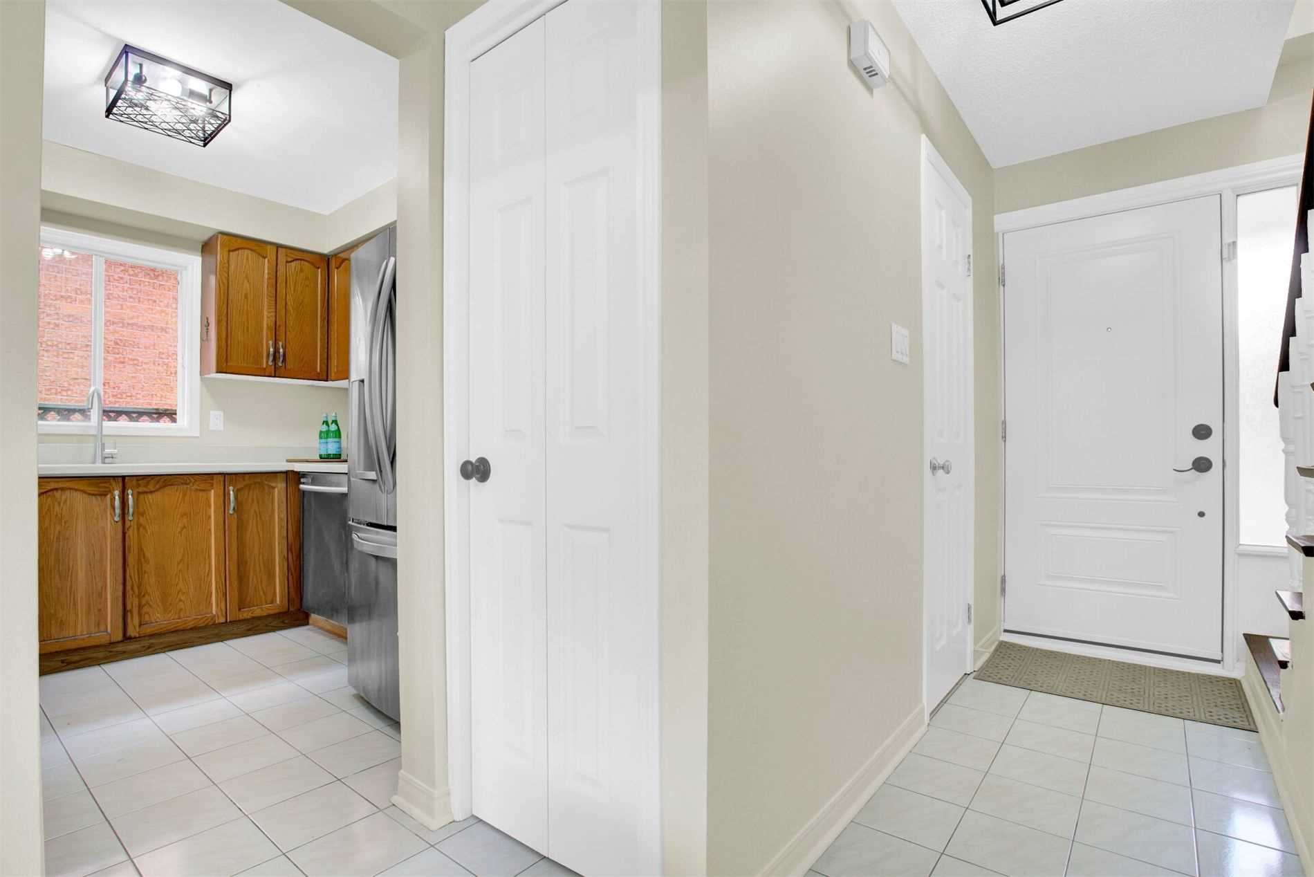 659 Roselaire Tr