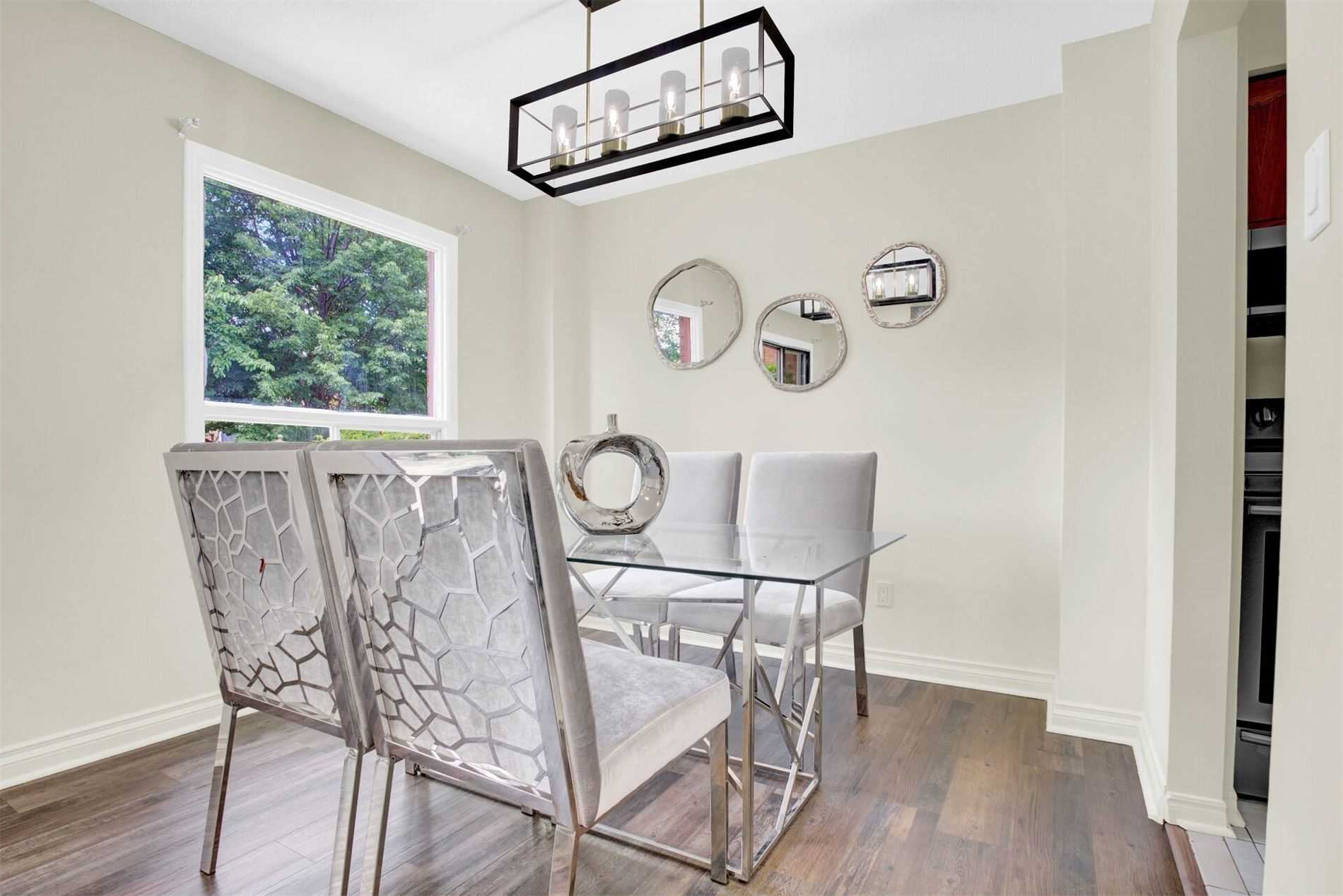 659 Roselaire Tr