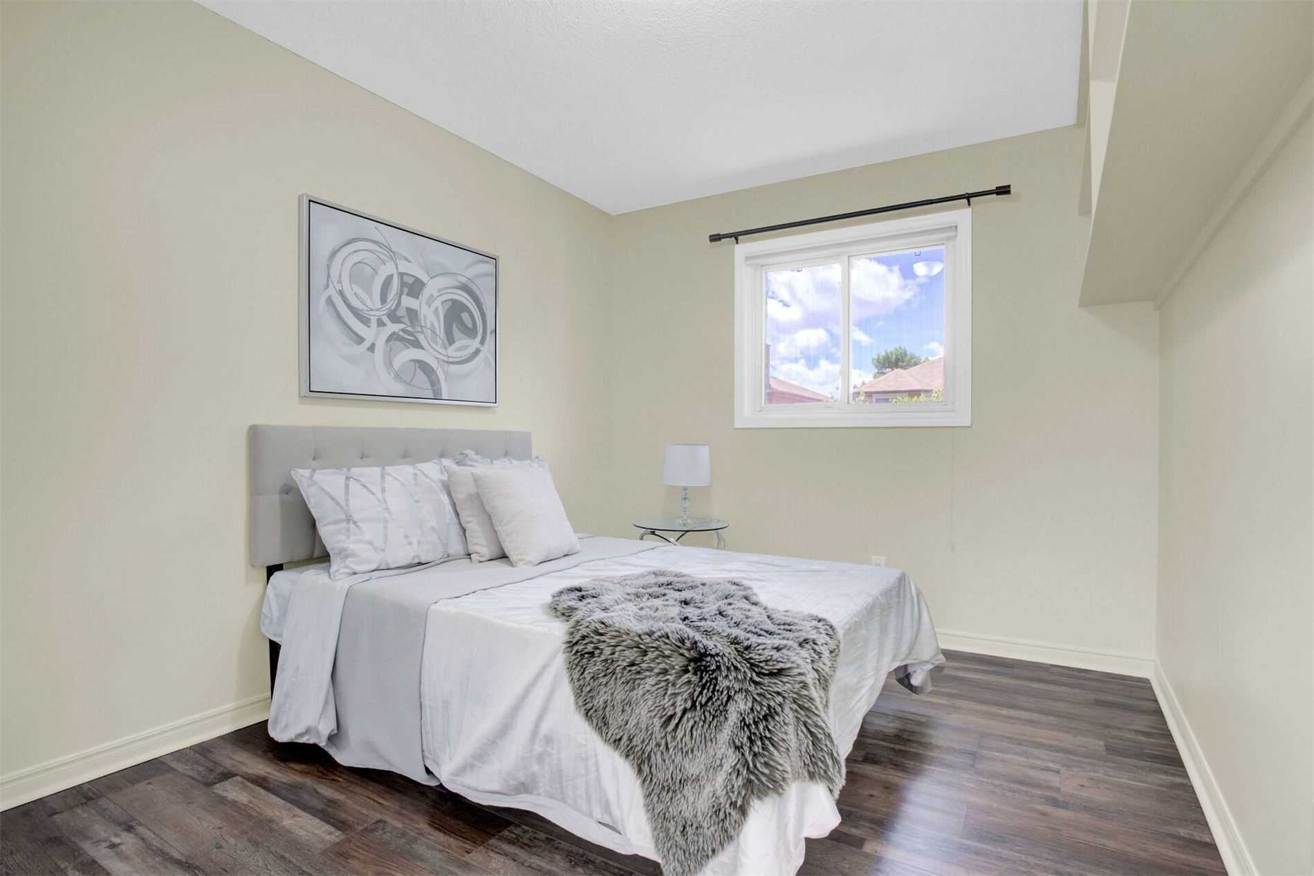 659 Roselaire Tr