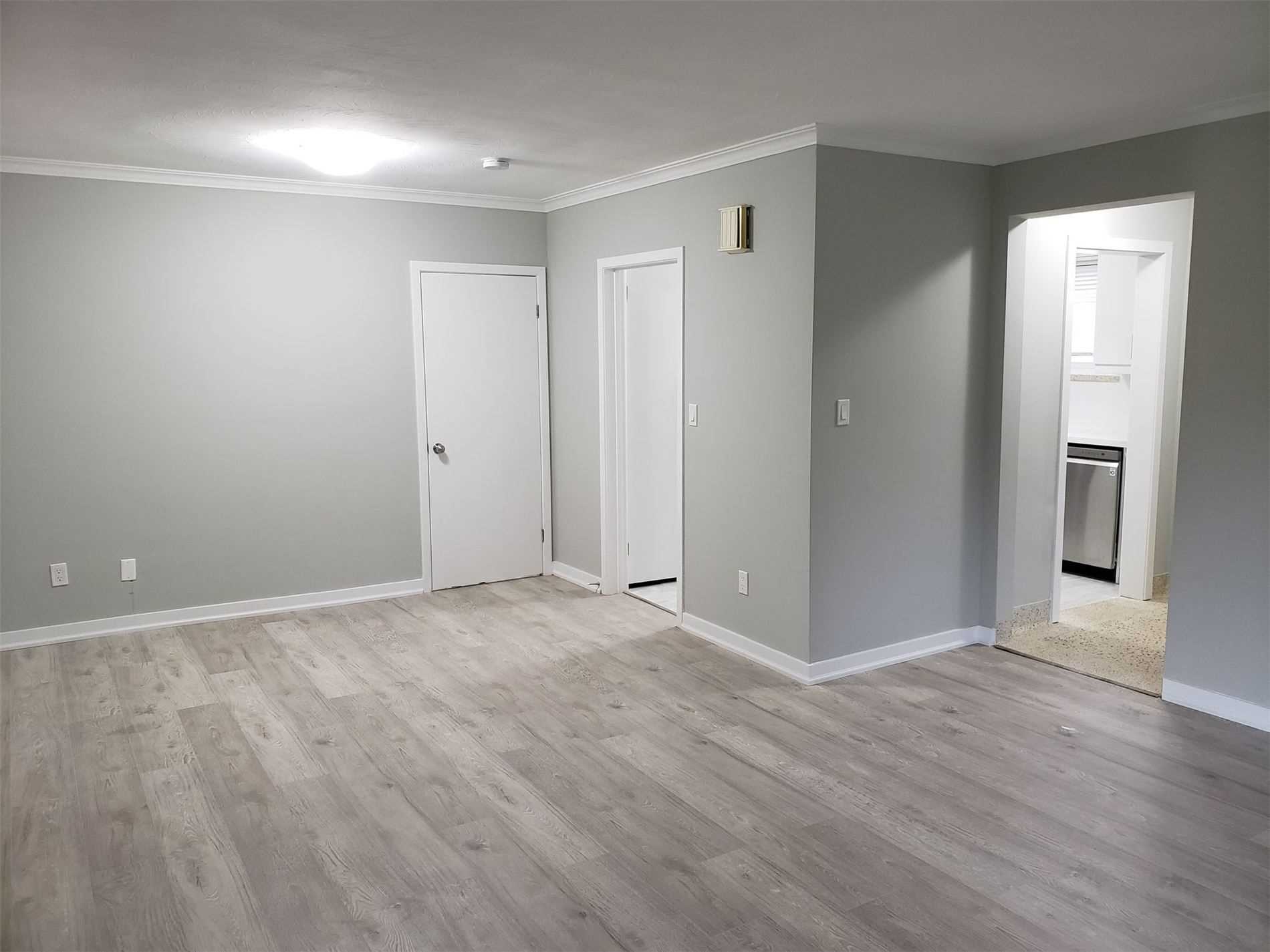 Listing W5746860 - Large Photo # 7