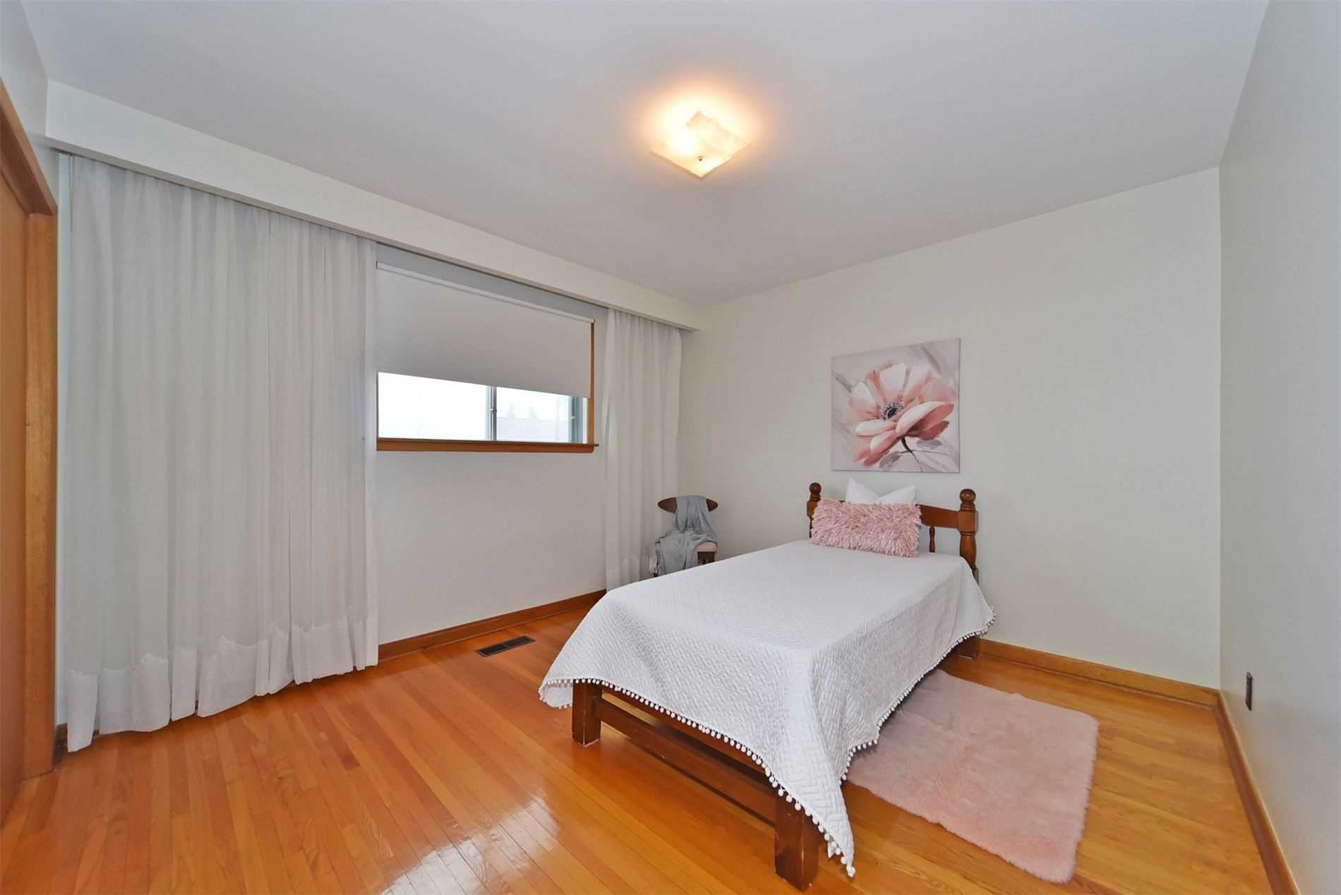 Listing W5748778 - Large Photo # 18