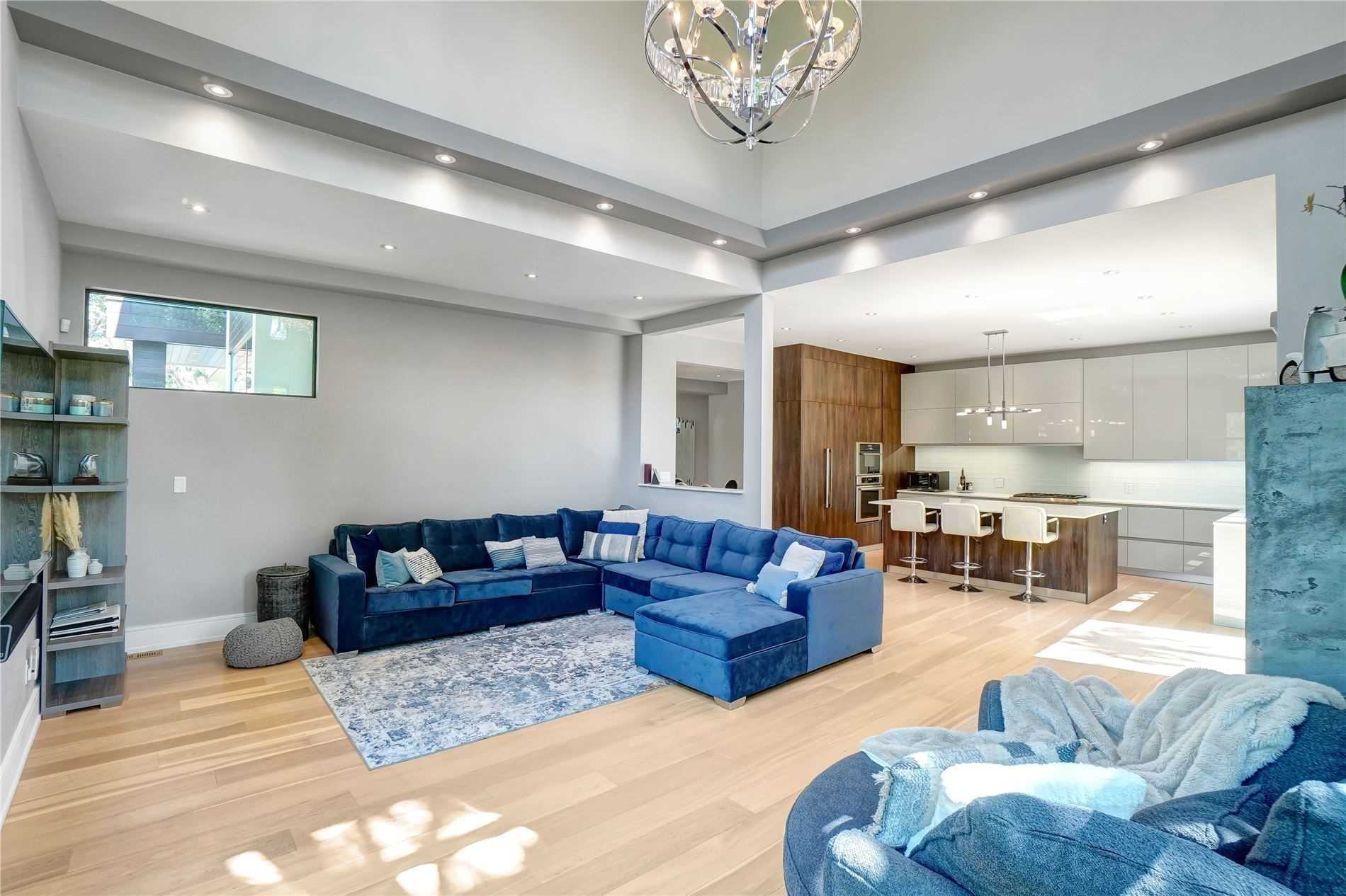 458 Jeanette Dr