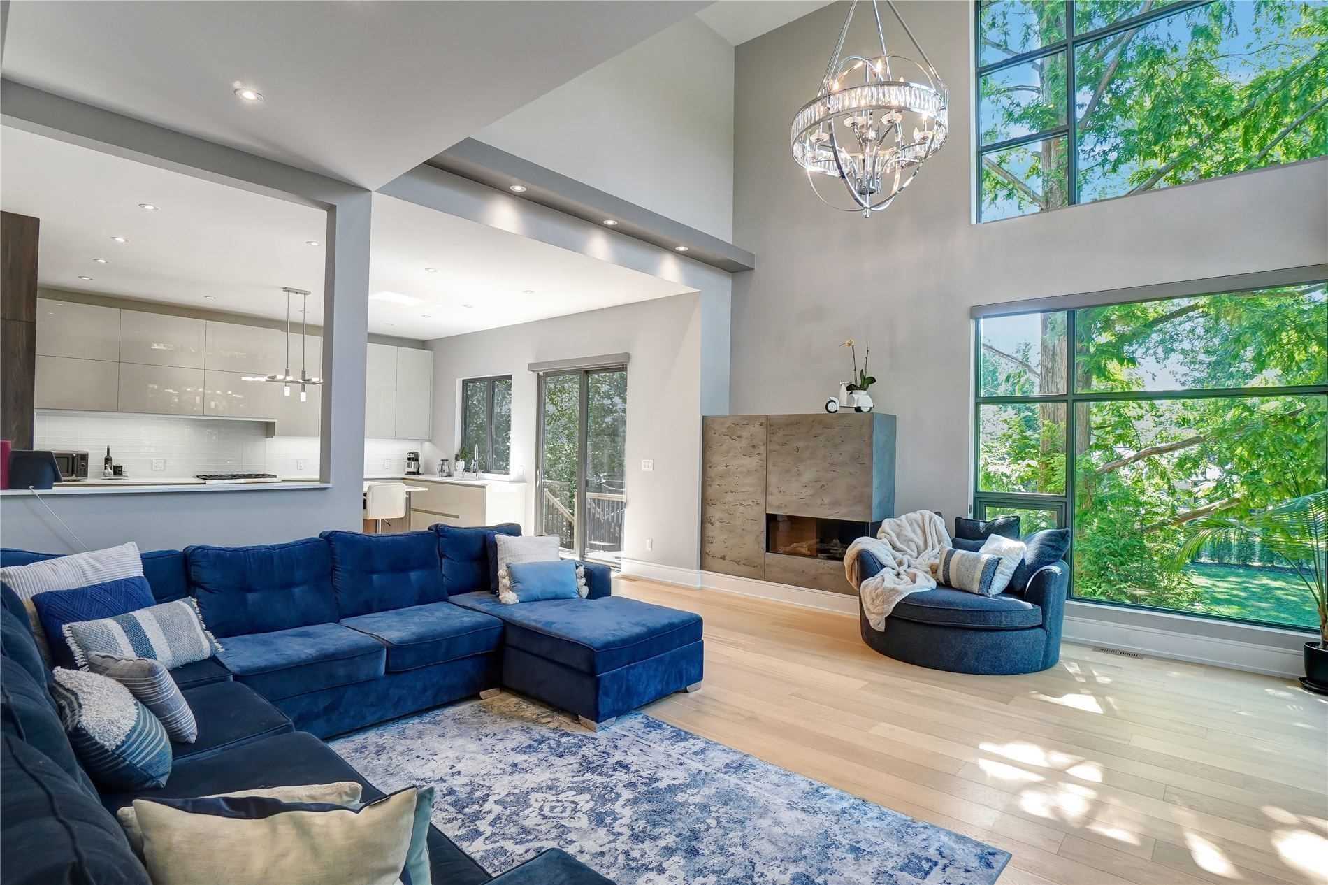 458 Jeanette Dr