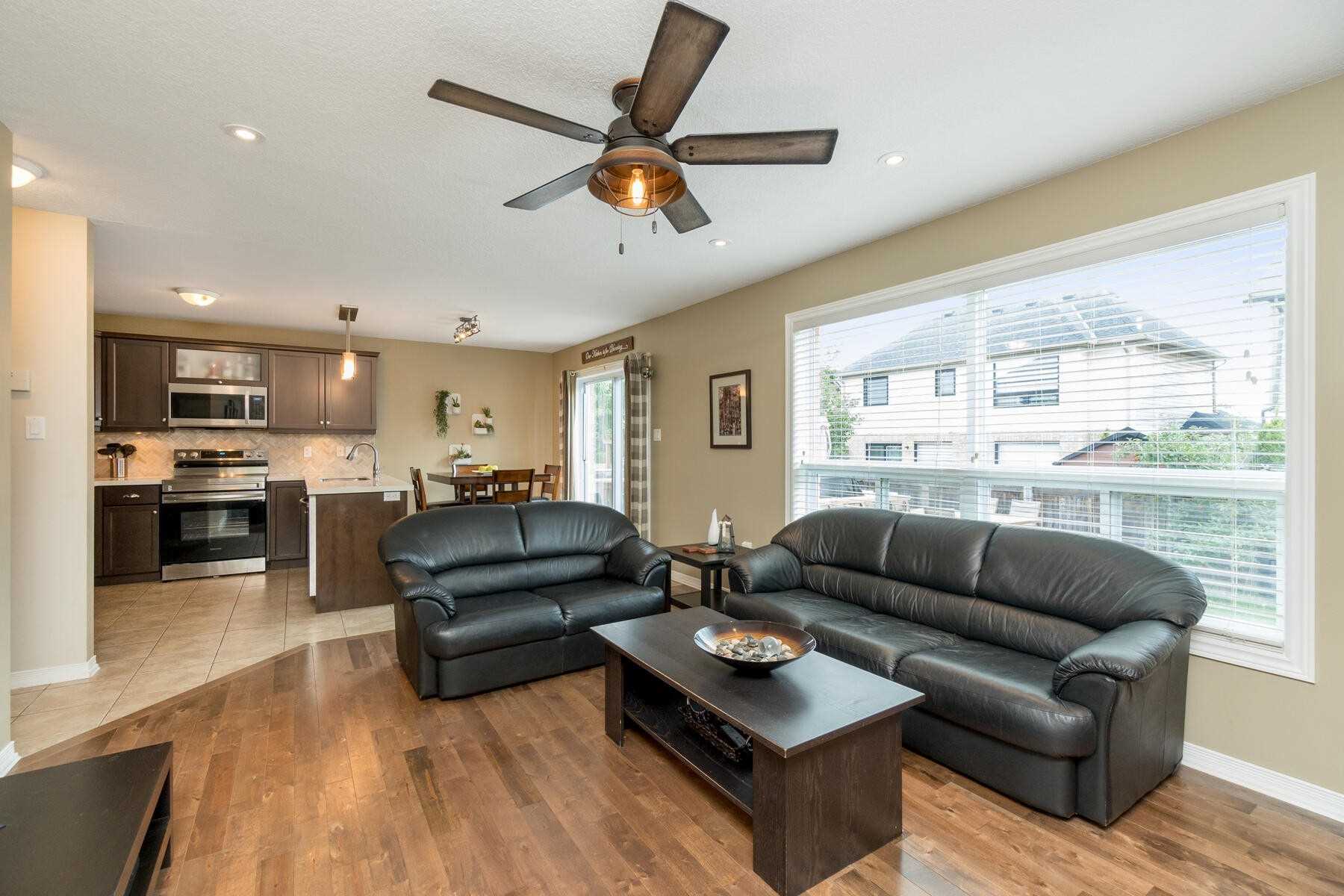 9 Aiken Crescent