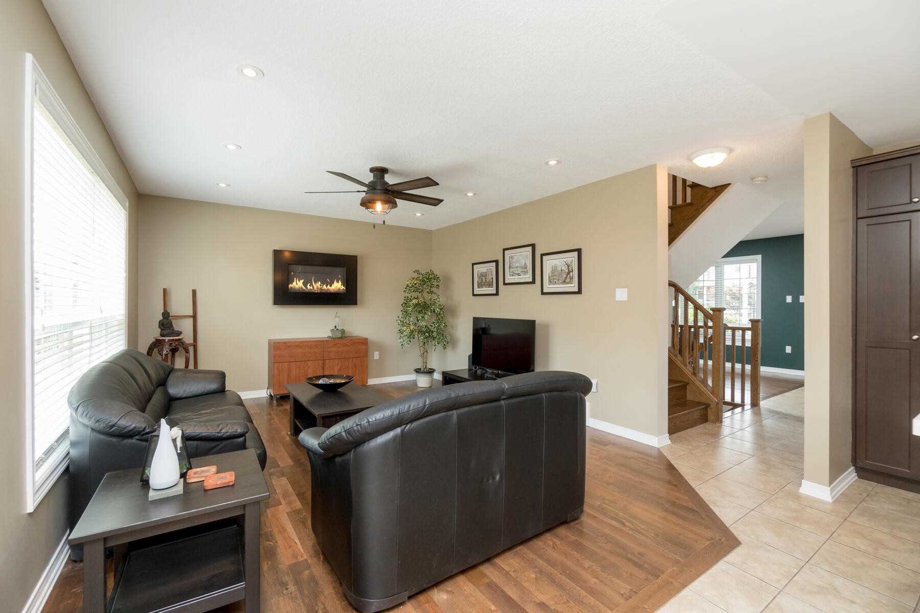 9 Aiken Crescent