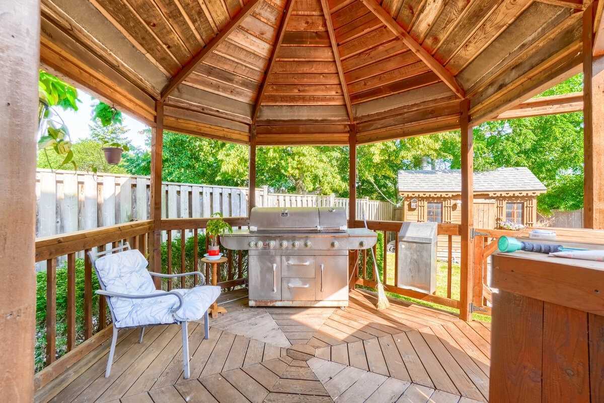 32 Plover Place
