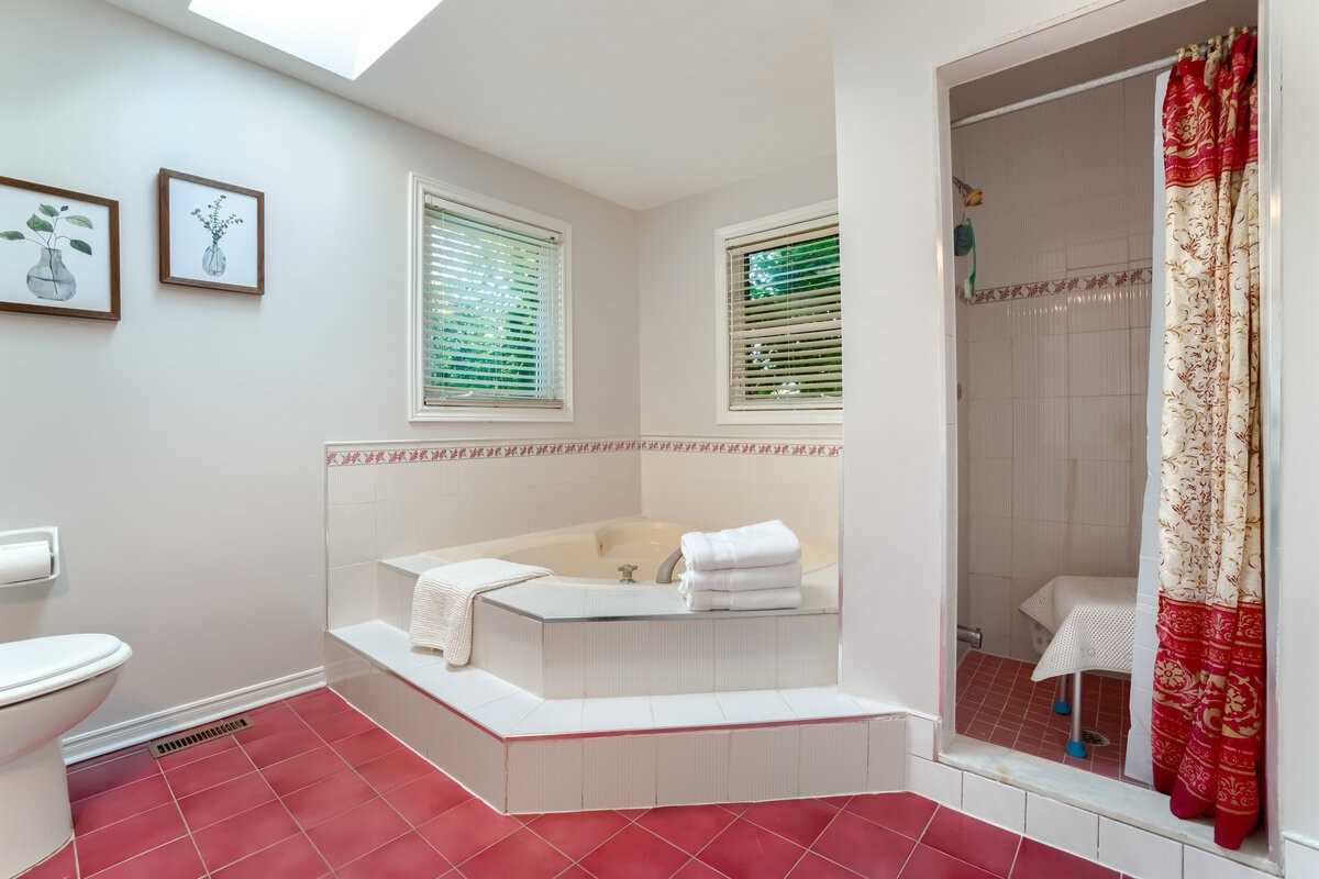 32 Plover Place