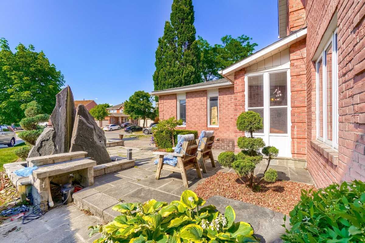 32 Plover Place