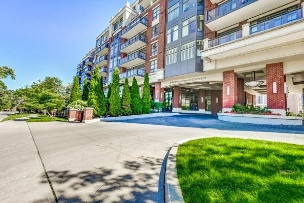 #301 - 9 Burnhamthorpe Cres, Toronto