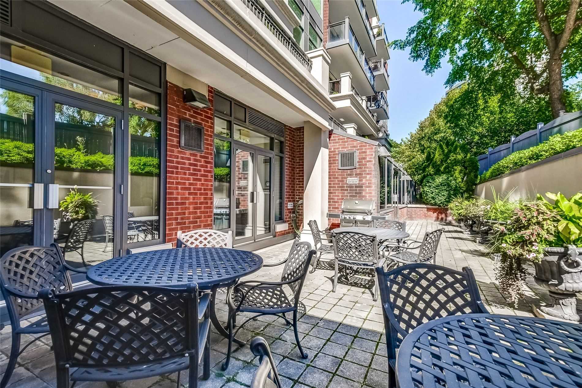 #301 - 9 Burnhamthorpe Cres, Toronto