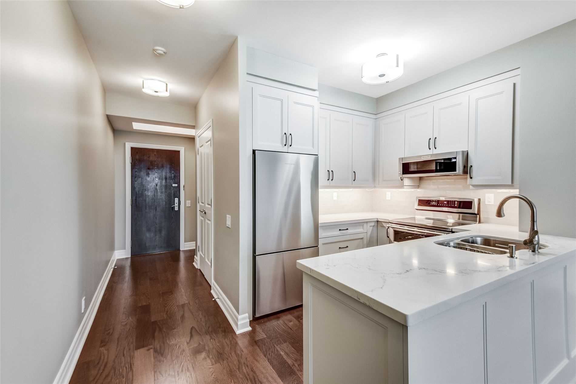 #301 - 9 Burnhamthorpe Cres, Toronto