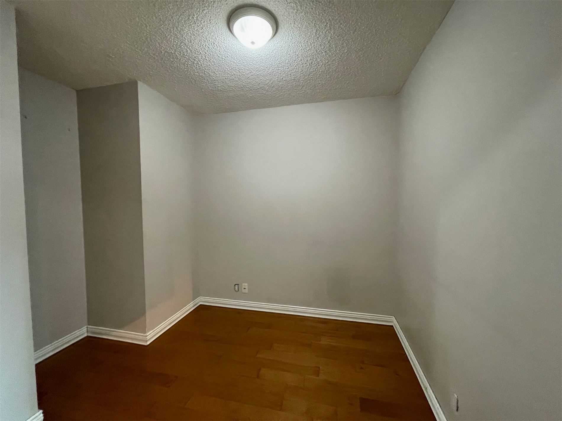 Listing W5754574 - Large Photo # 13