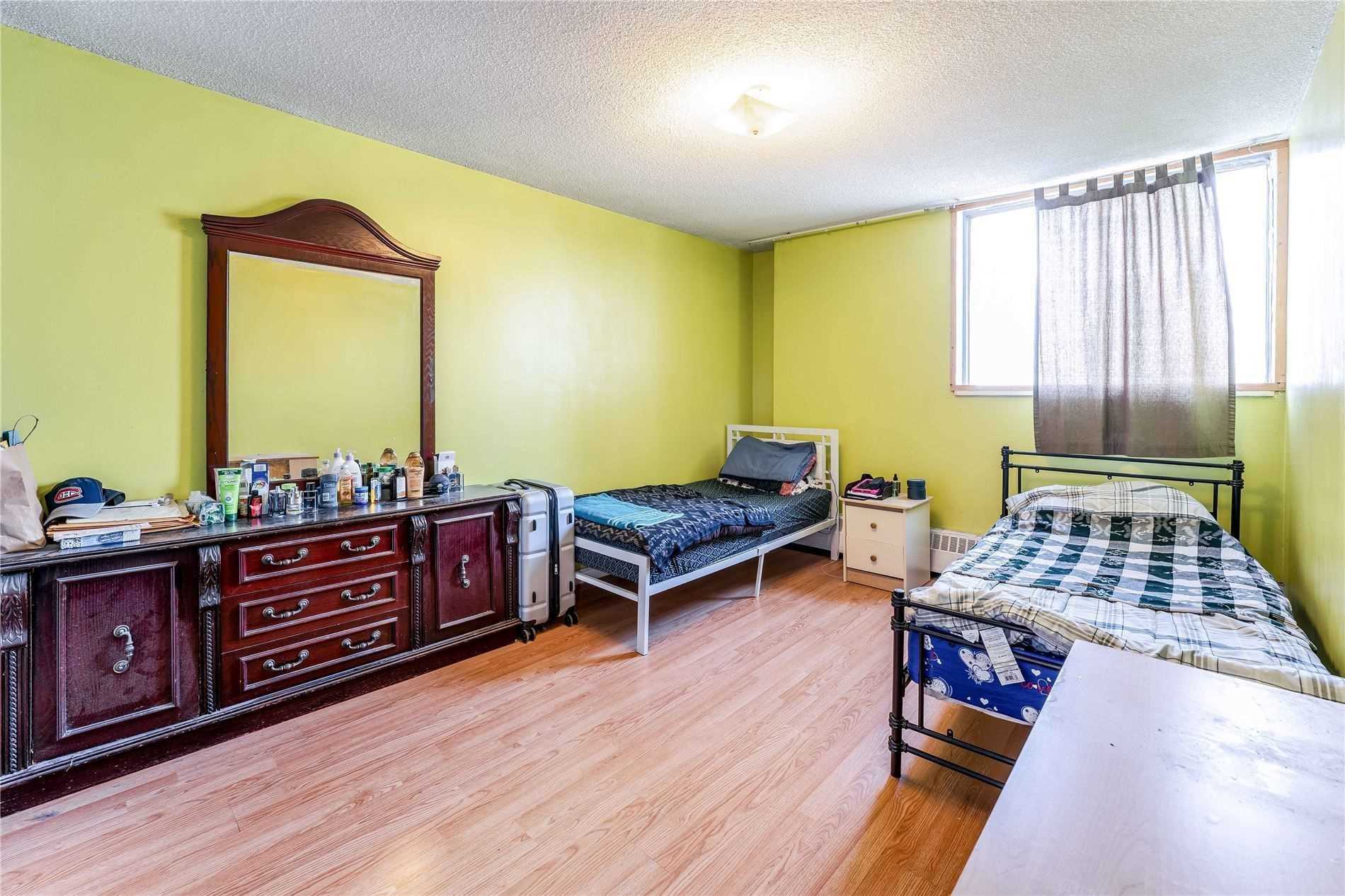 330 Dixon Rd, #1902