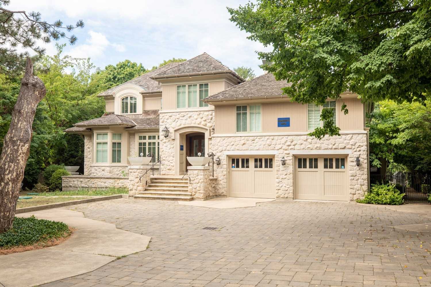 Listing W5757002 - Large Photo # 2