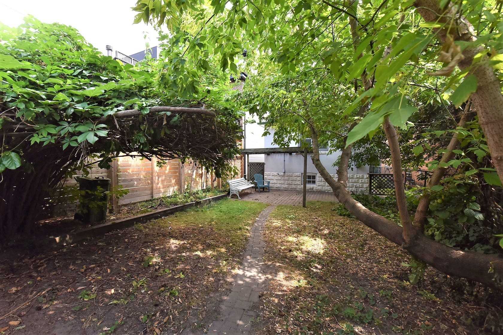 266 Indian Grove