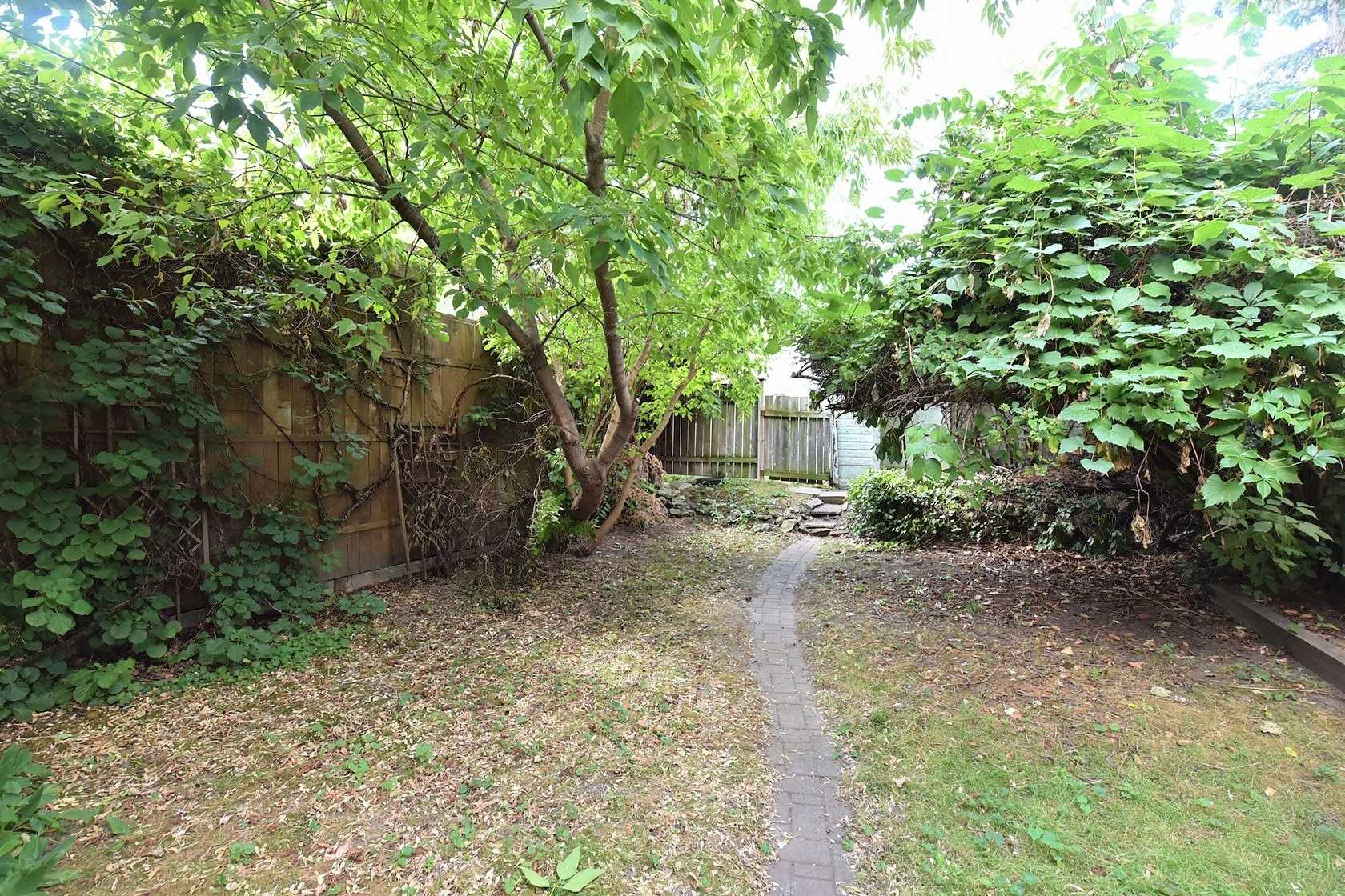 266 Indian Grove