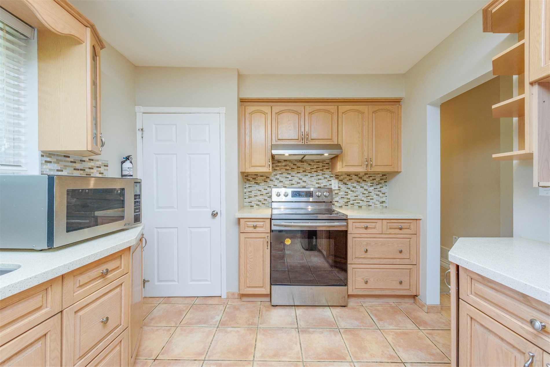 2271 Truscott Dr