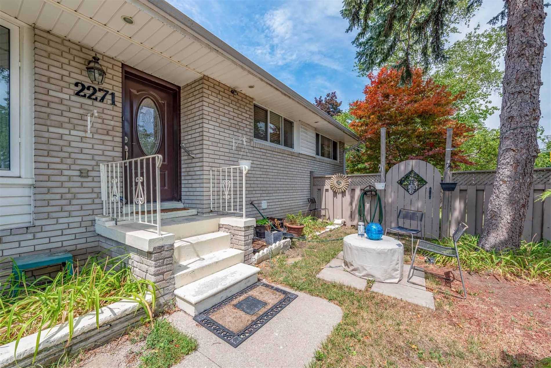 2271 Truscott Dr