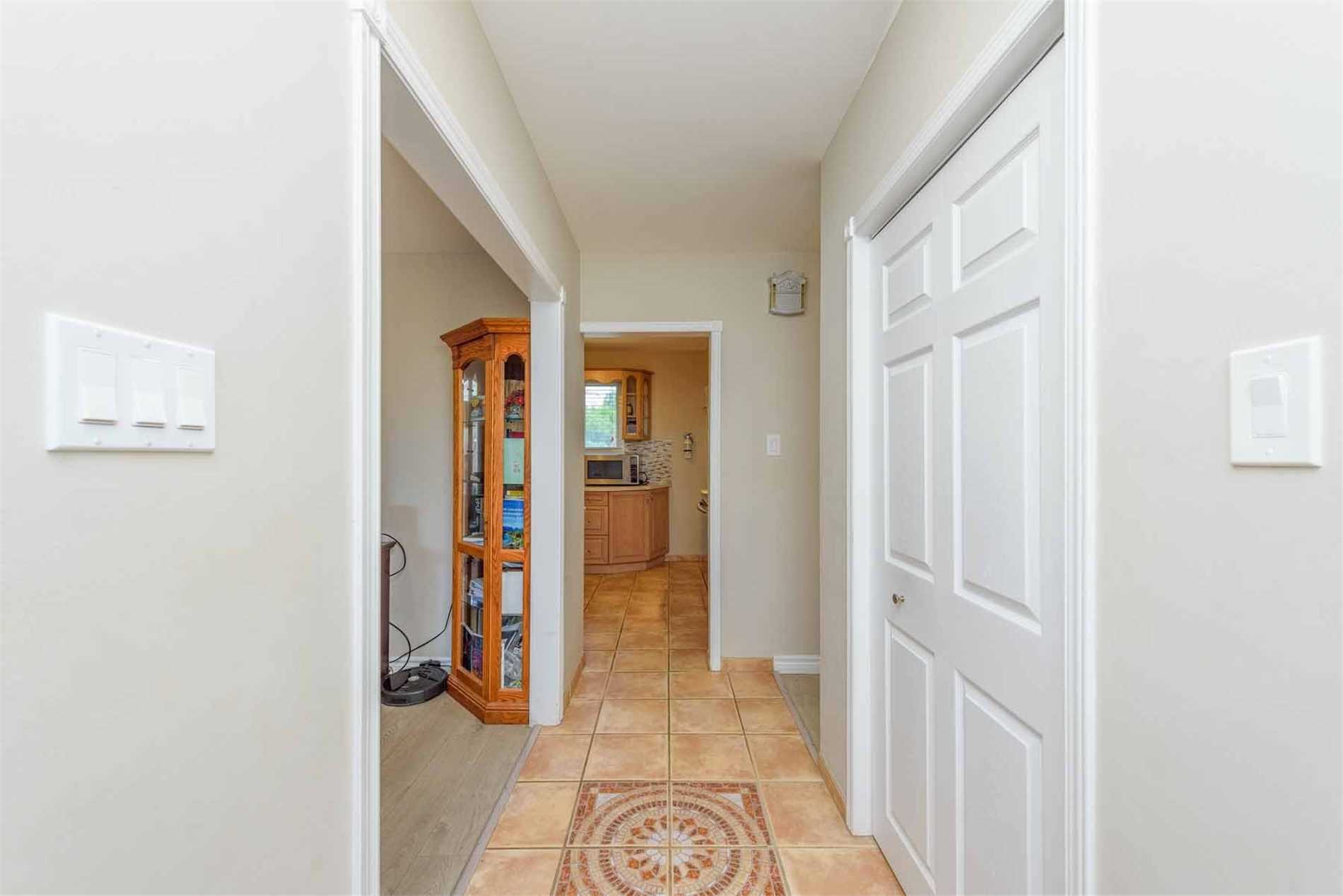 2271 Truscott Dr