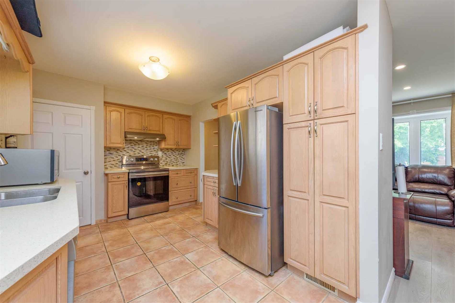 2271 Truscott Dr