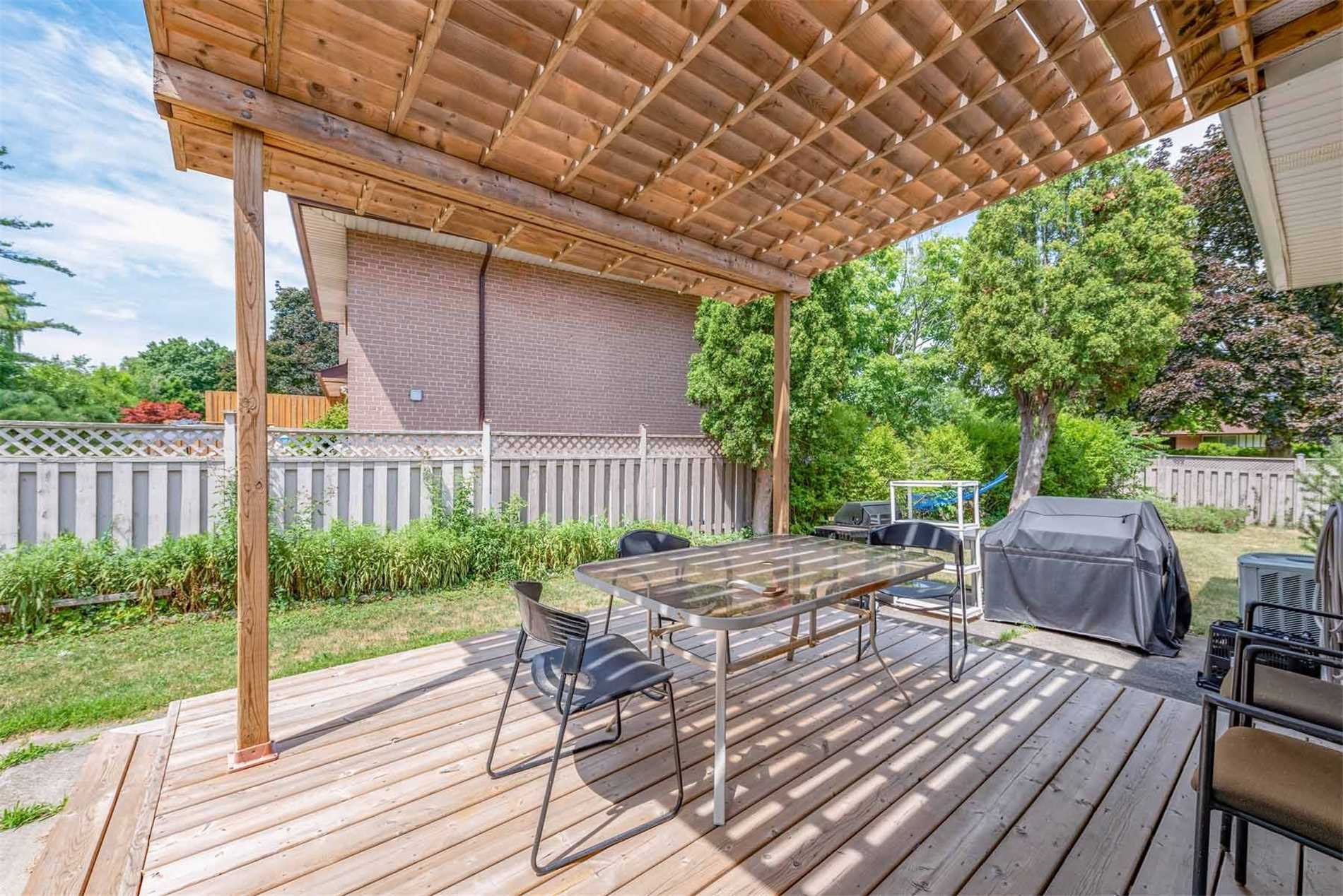 2271 Truscott Dr