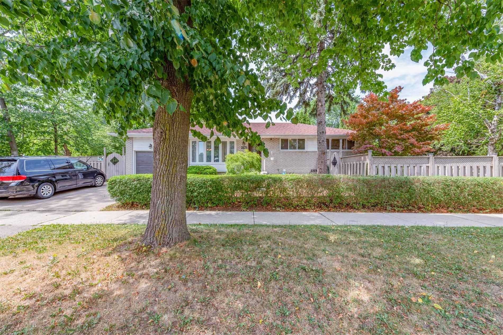 2271 Truscott Dr