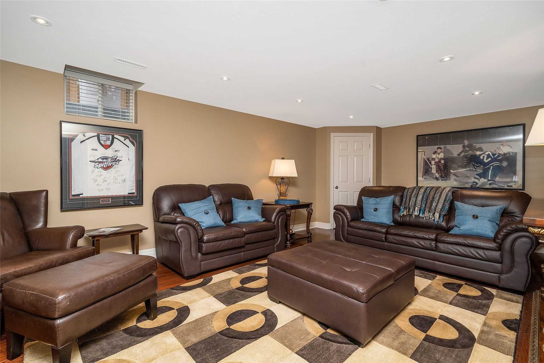 1603 Hume Way