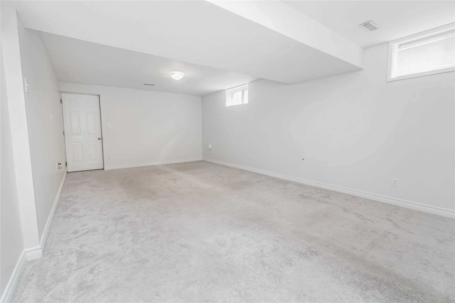 Listing W5759589 - Large Photo # 32
