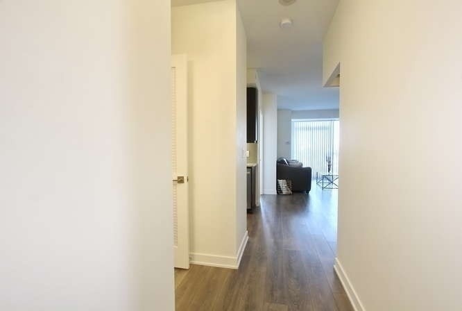 4633 Glen Erin Dr, #202
