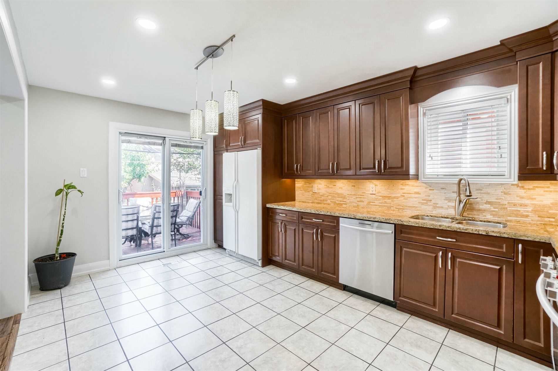 5675 Spangler Dr