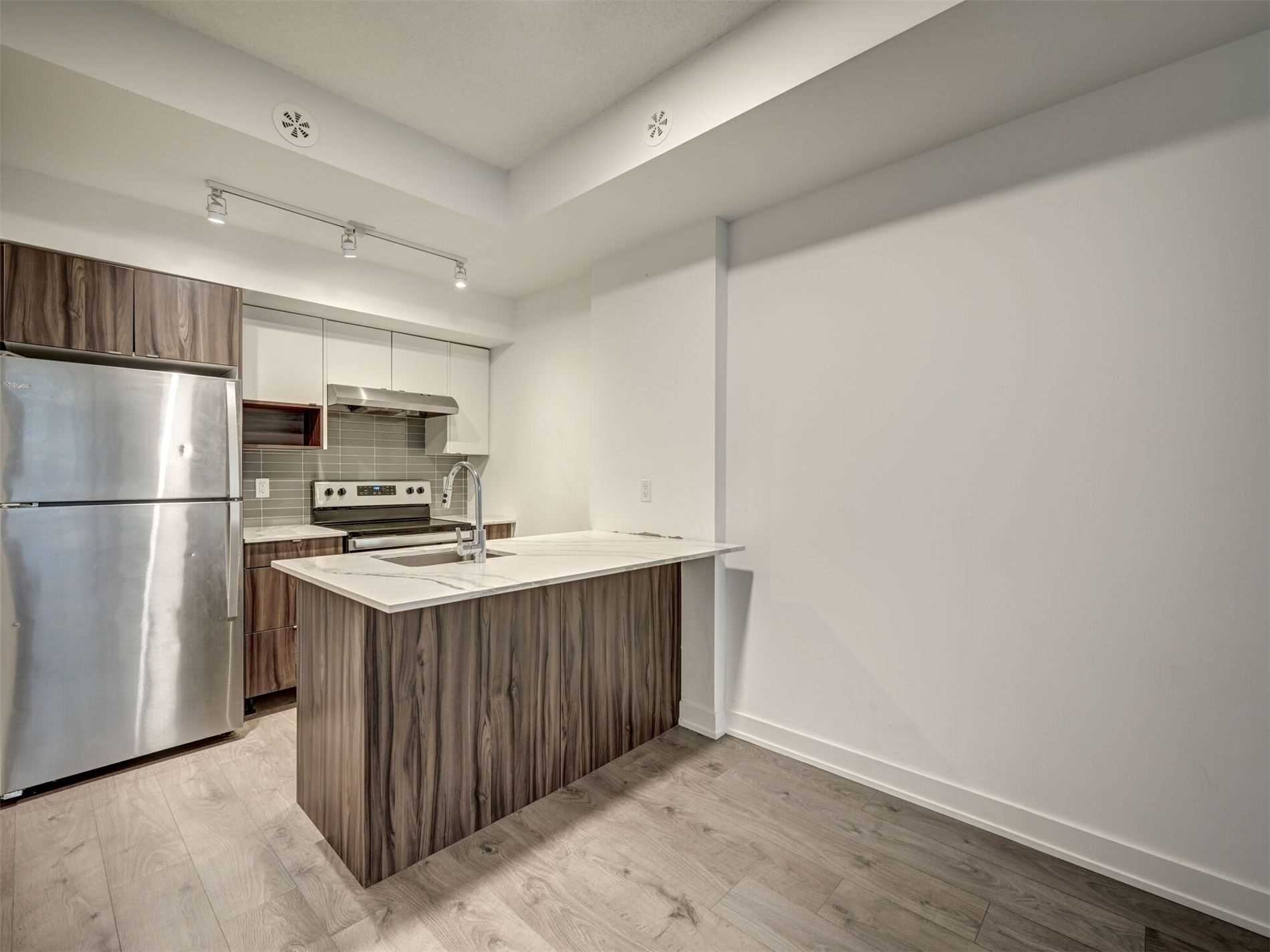 1141 Cooke Blvd, #409