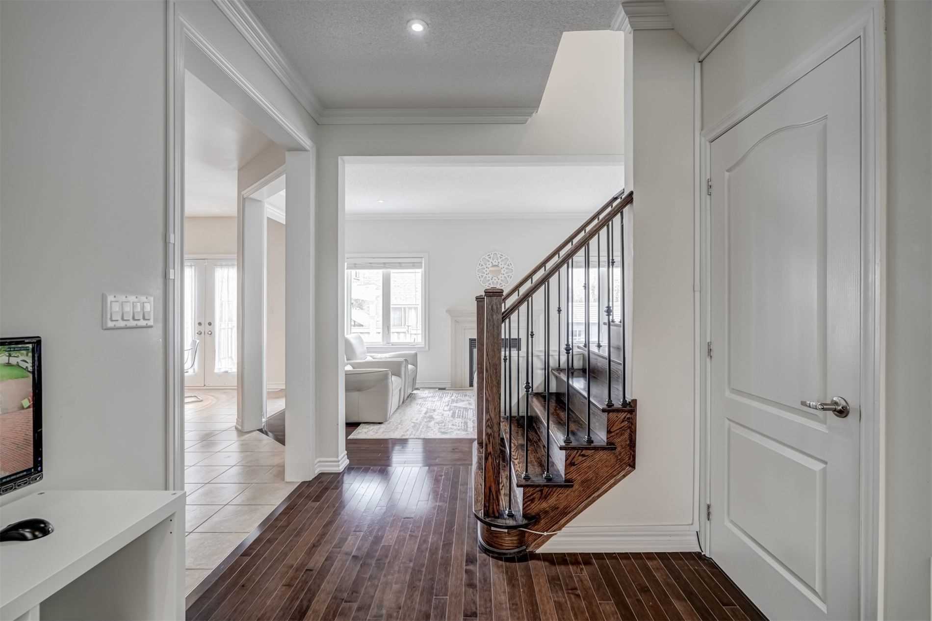 33 Lone Rock Circle