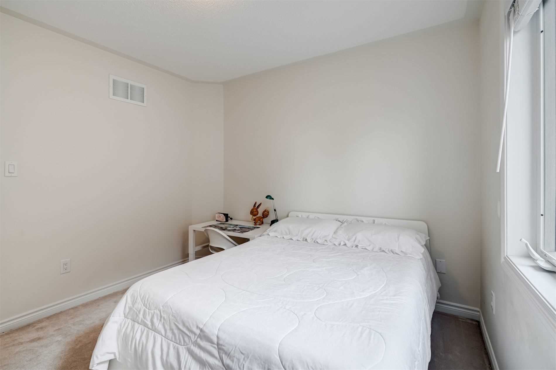 33 Lone Rock Circle