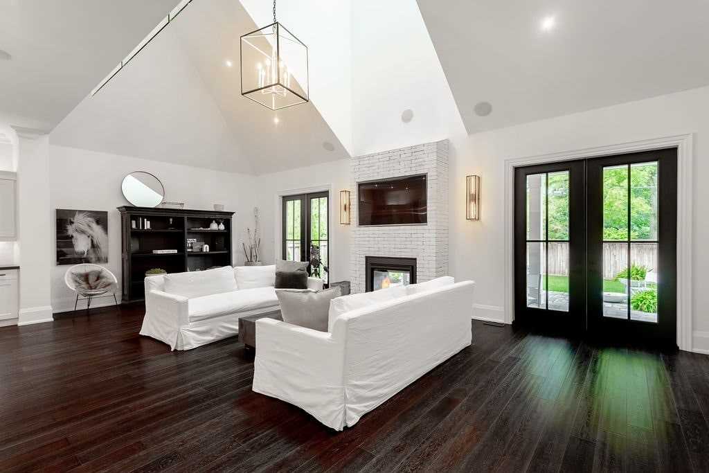 175 North Shore Boulevard W