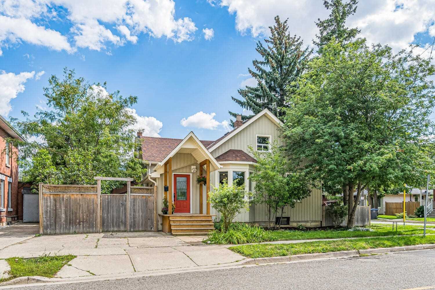 Listing W5768140 - Large Photo # 1