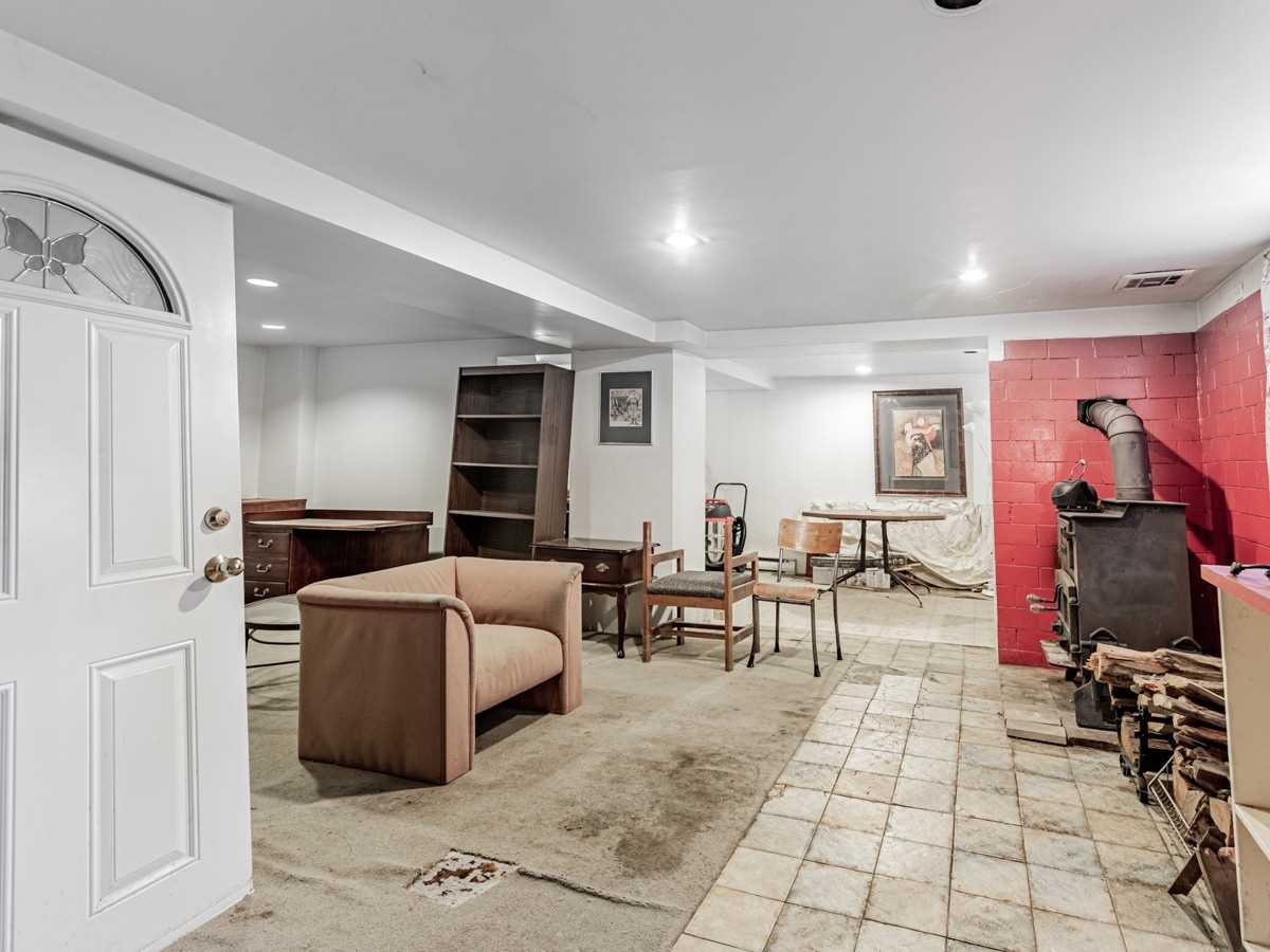 Listing W5769635 - Large Photo # 32