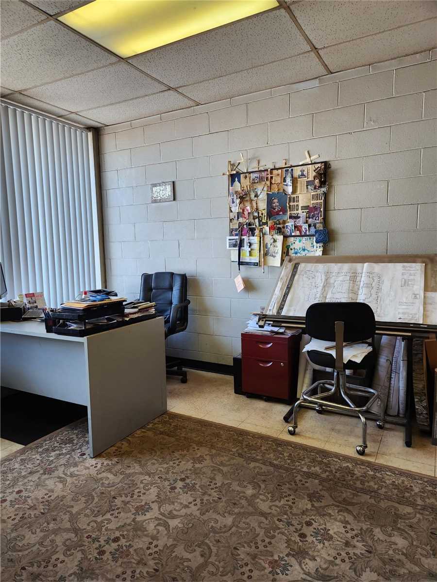 Listing W5769721 - Large Photo # 2