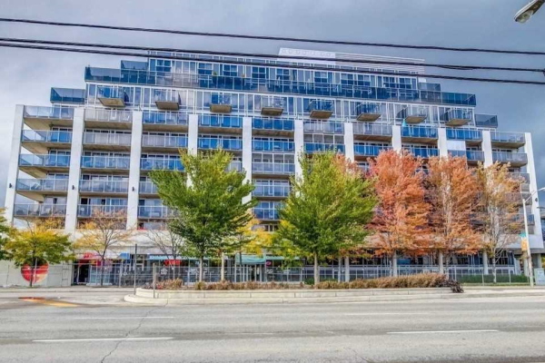 1050 The Queensway Ave 1050 The Queensway Ave