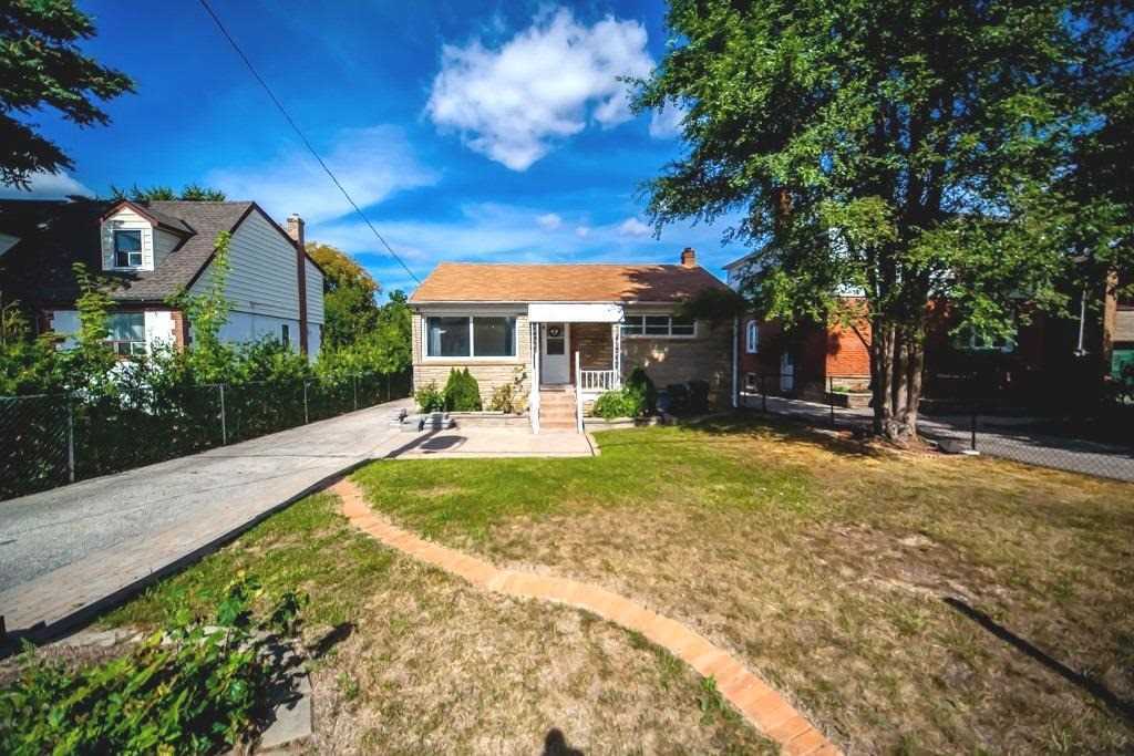 98 Delroy Dr