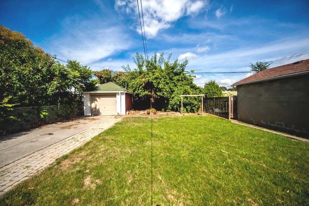 98 Delroy Dr