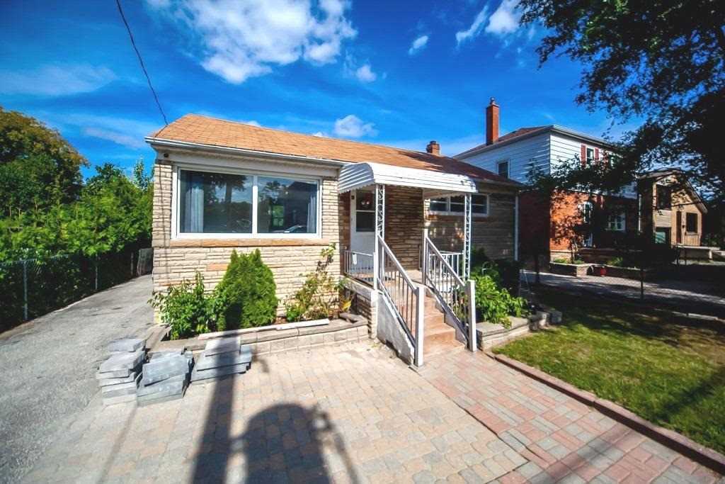 98 Delroy Dr