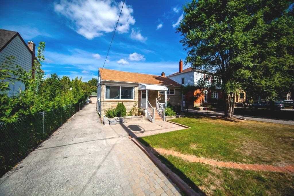 98 Delroy Dr