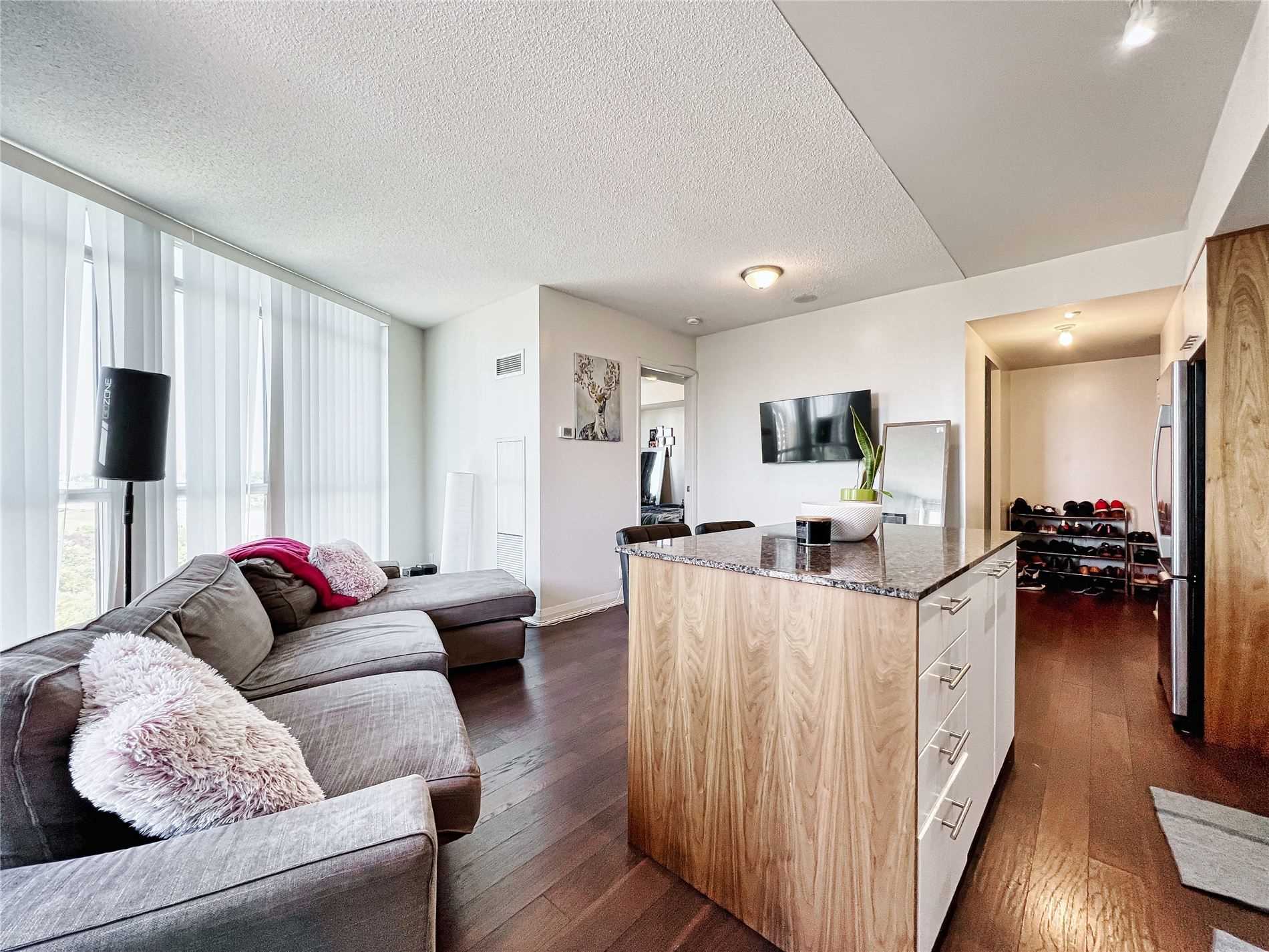 Listing W5770371 - Large Photo # 10