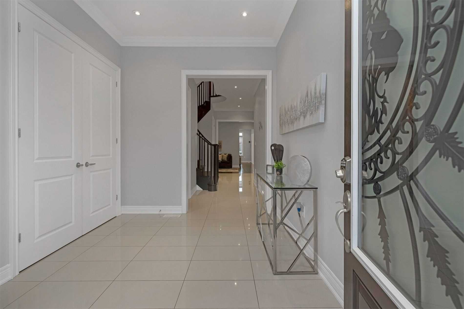 98 Antibes Dr