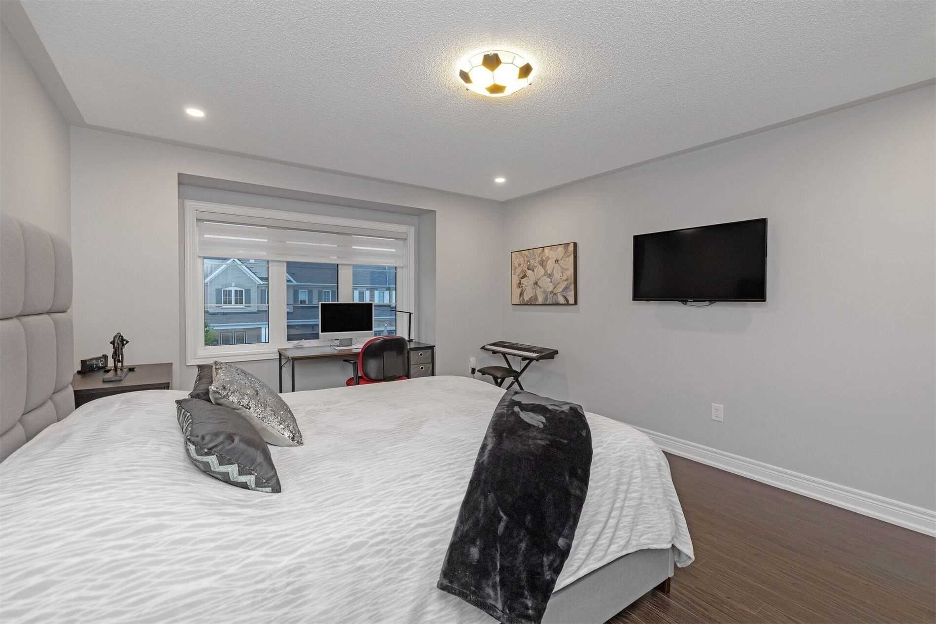 98 Antibes Dr